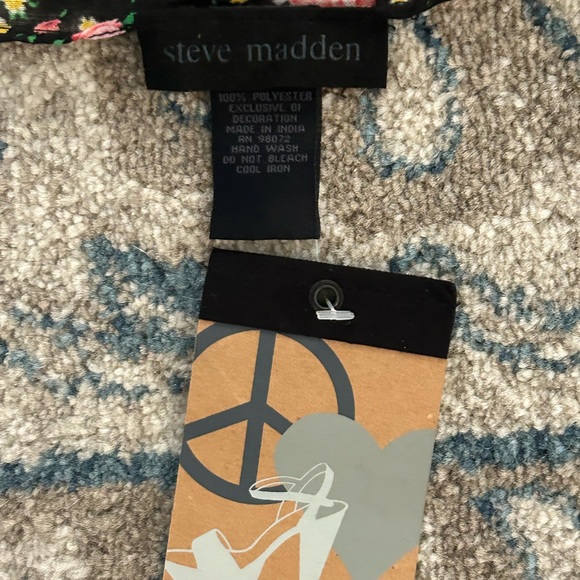 🎅🏻 CHRISTMAS VINTAGE GIFT! STEVE MADDEN ASYMMETRICAL FRINGE SCARF WRAP INDIA NWT - Picture 5 of 5